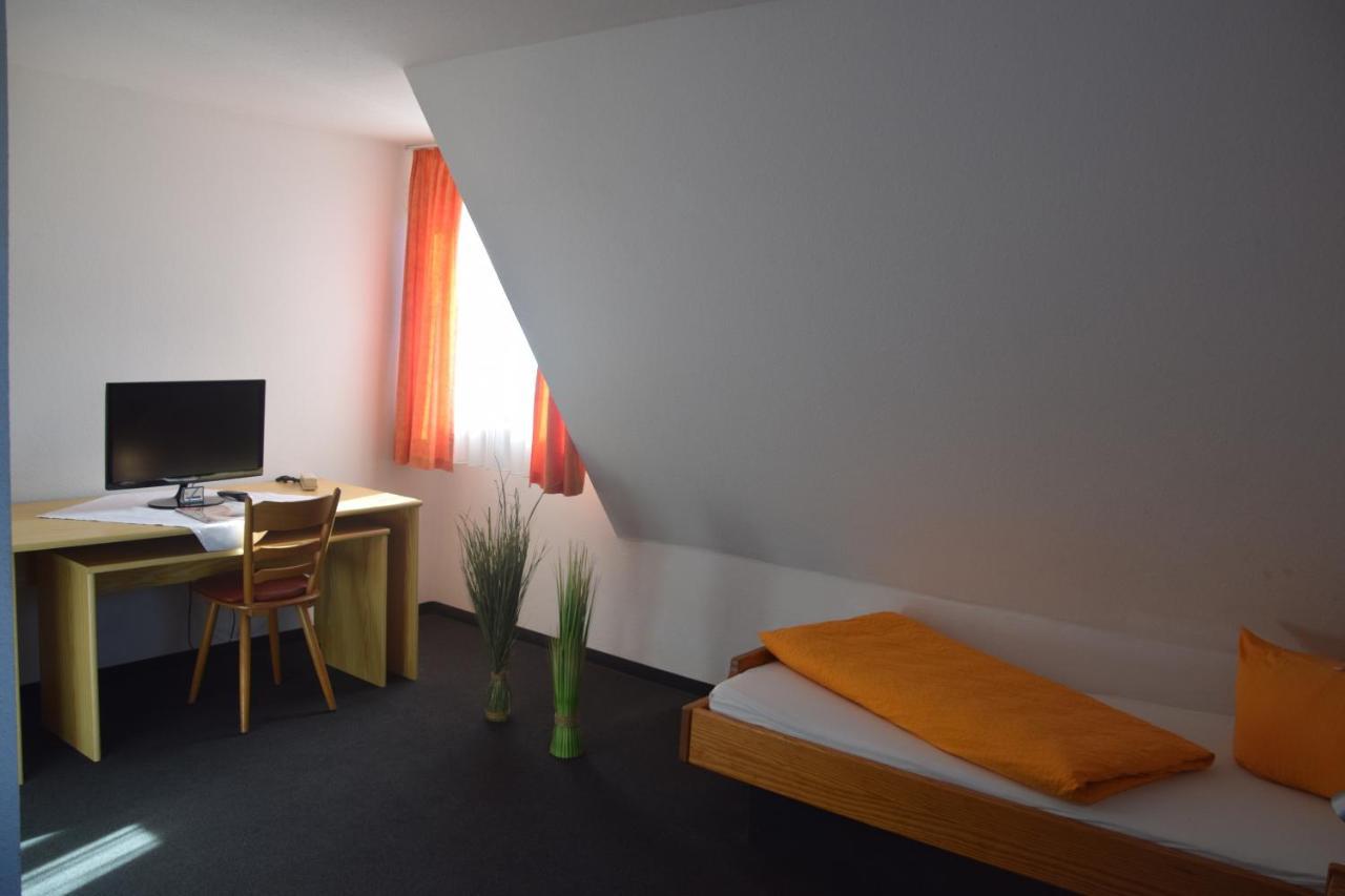 Hotel-Gasthof Roessle أولم المظهر الخارجي الصورة
